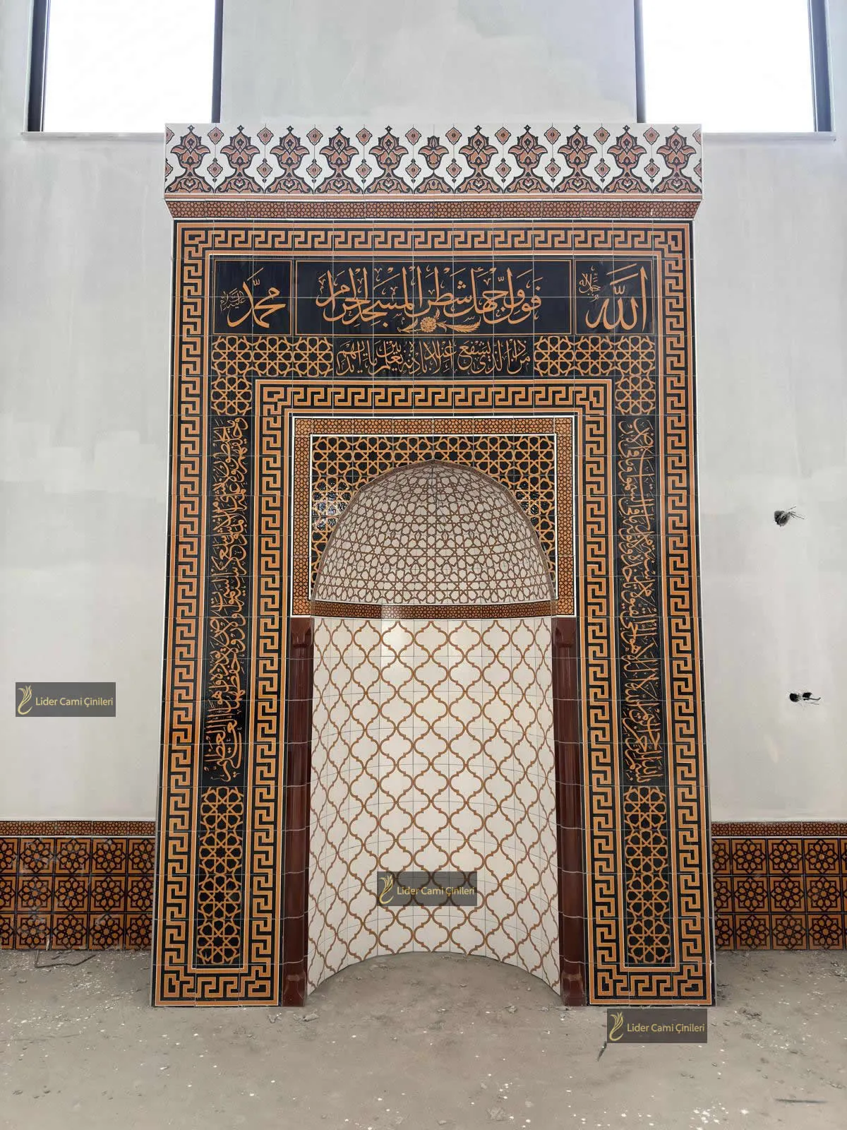 Mihrap – Ahşap Desenli Kütahya Mihrap – MHR-058