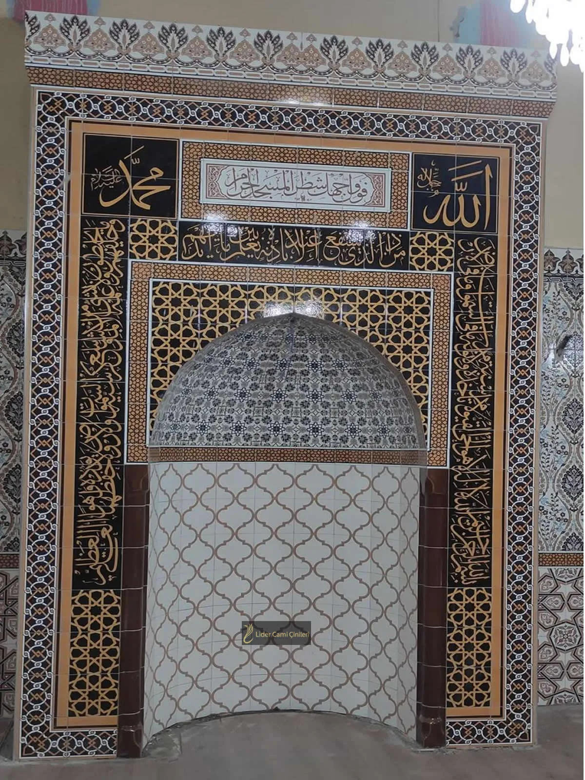Mihrap – Ahşap Desenli Mihrap – MHR-061