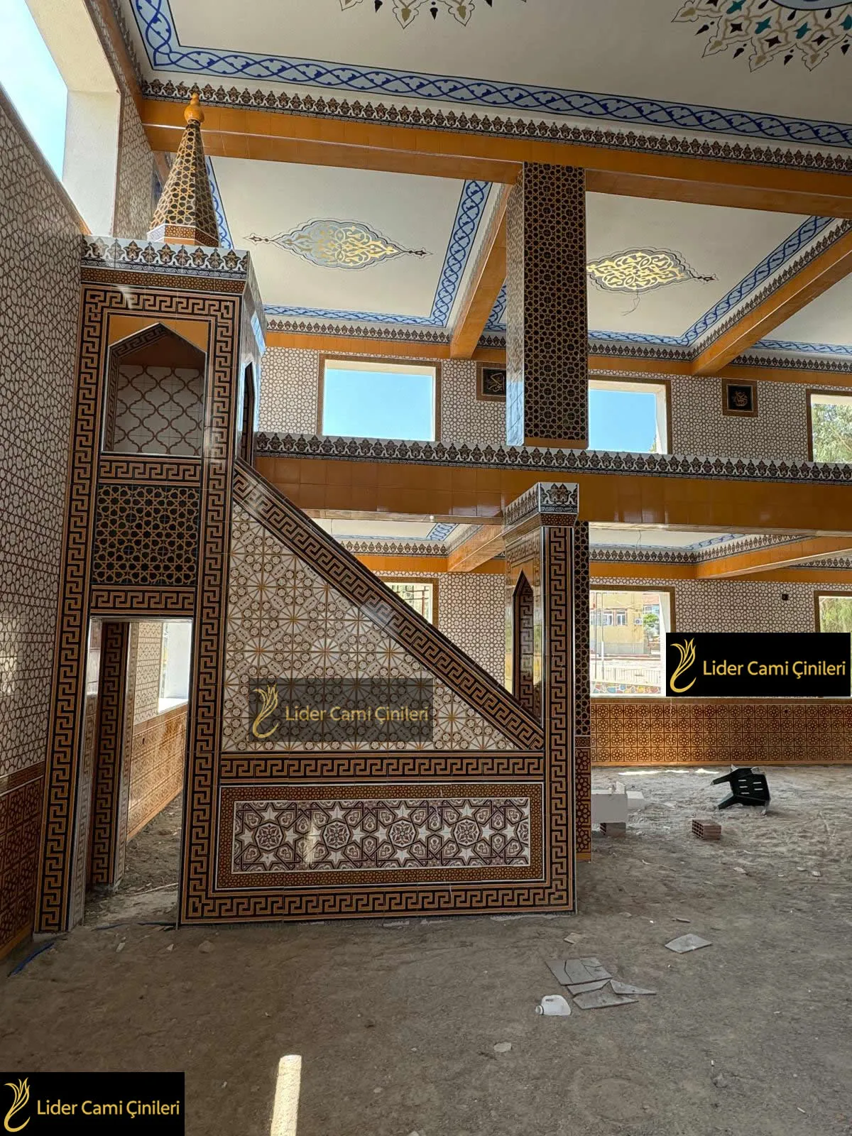 Minber – Ahşap Desenli Minber – MNB-001