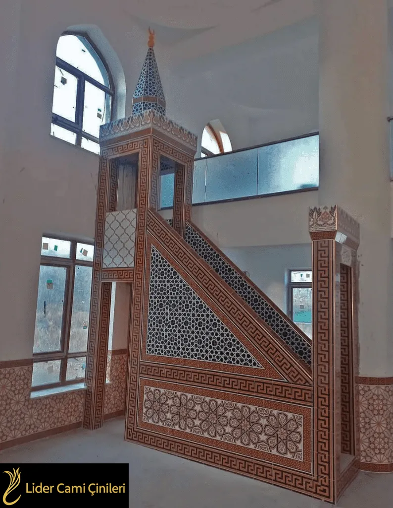 Minber – Ahşap Desenli Minber – MNB-021